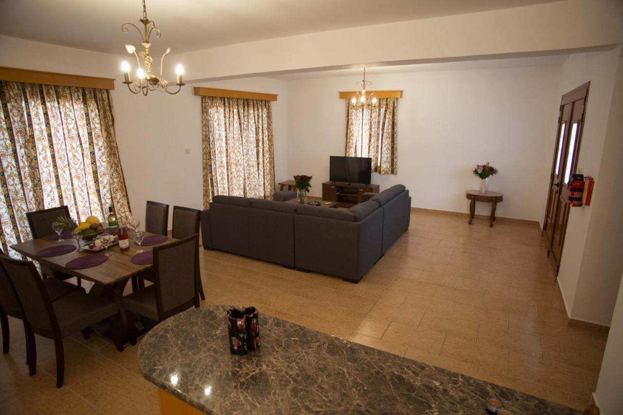 Marilia 1 Villa Polis Exteriör bild