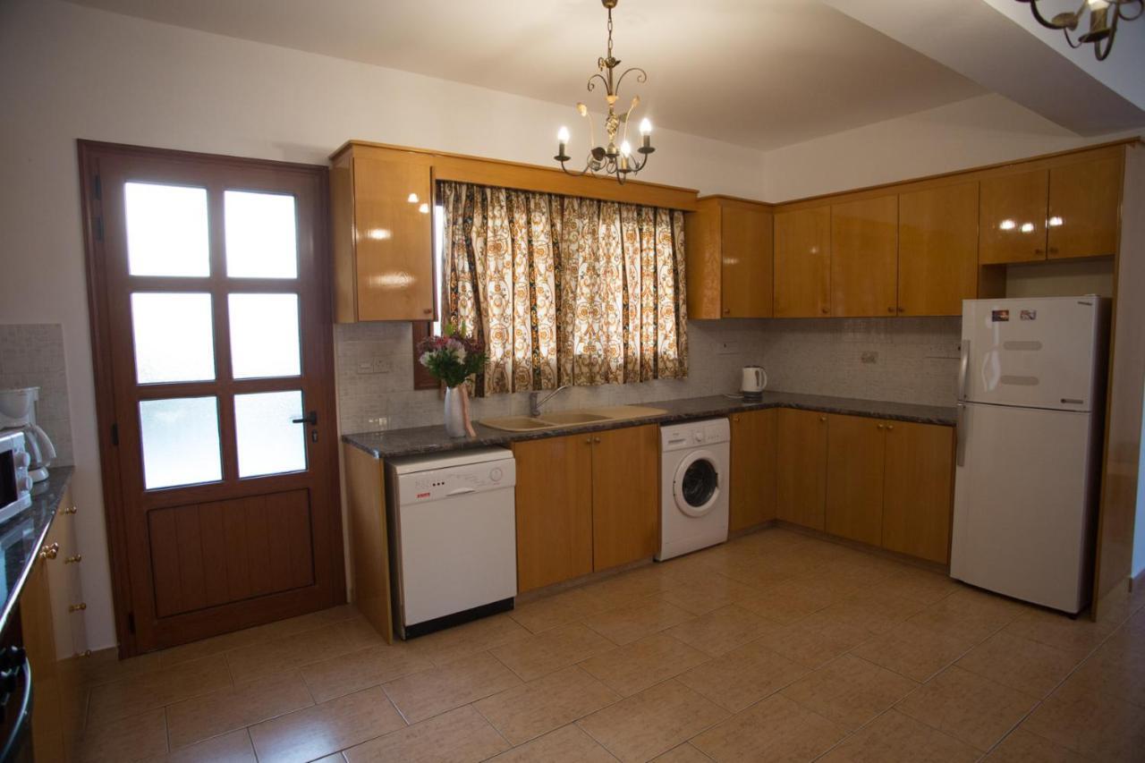 Marilia 1 Villa Polis Exteriör bild